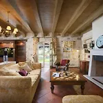 Villa Lou