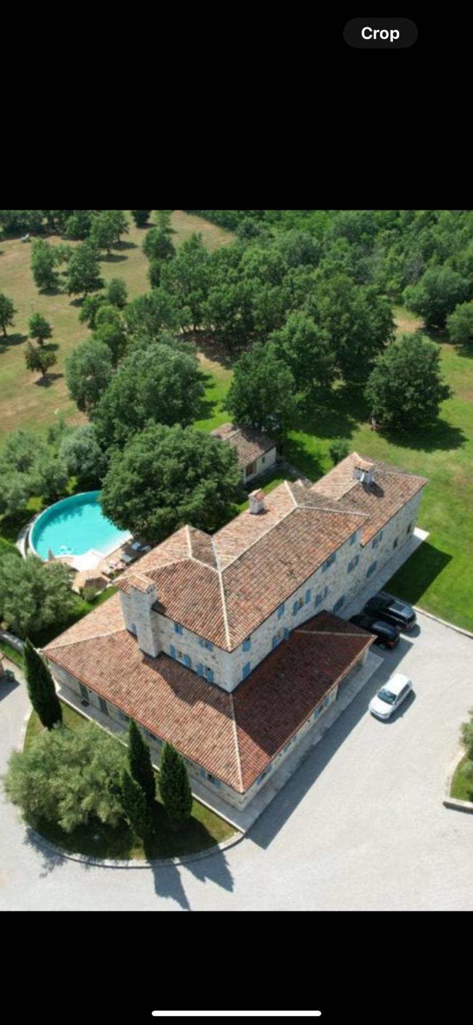 Lou Villa *